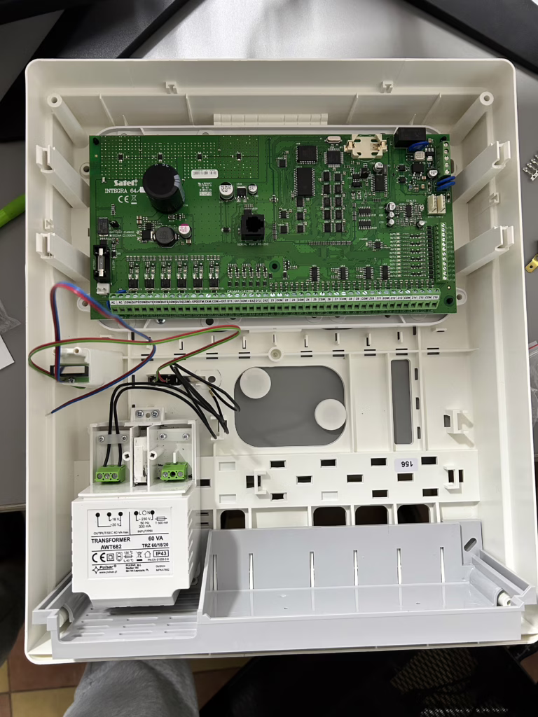 Integra 64 - Alarm Plus Siedlce