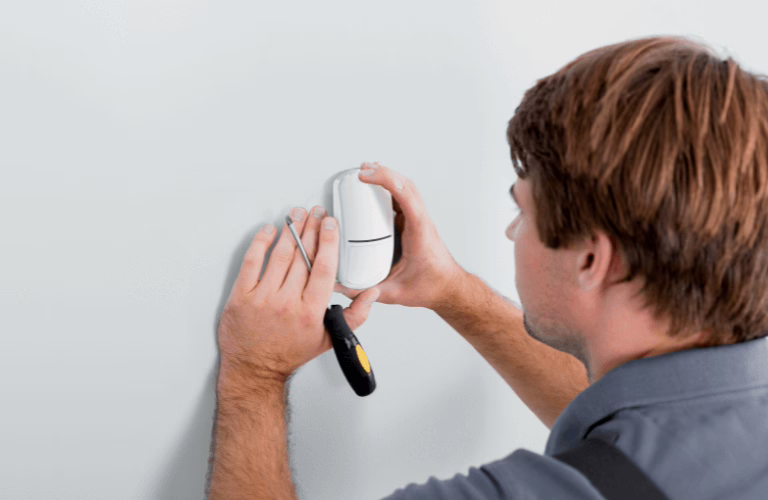 Nowoczesne czujki alarmowe SATEL SLIM